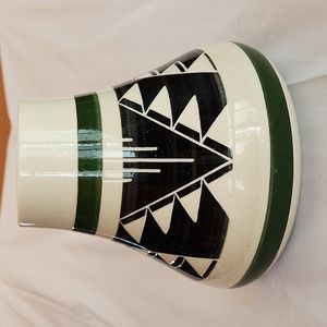 Sioux Pottery Rapid City South Dakota(SP-RC-SD) vase.